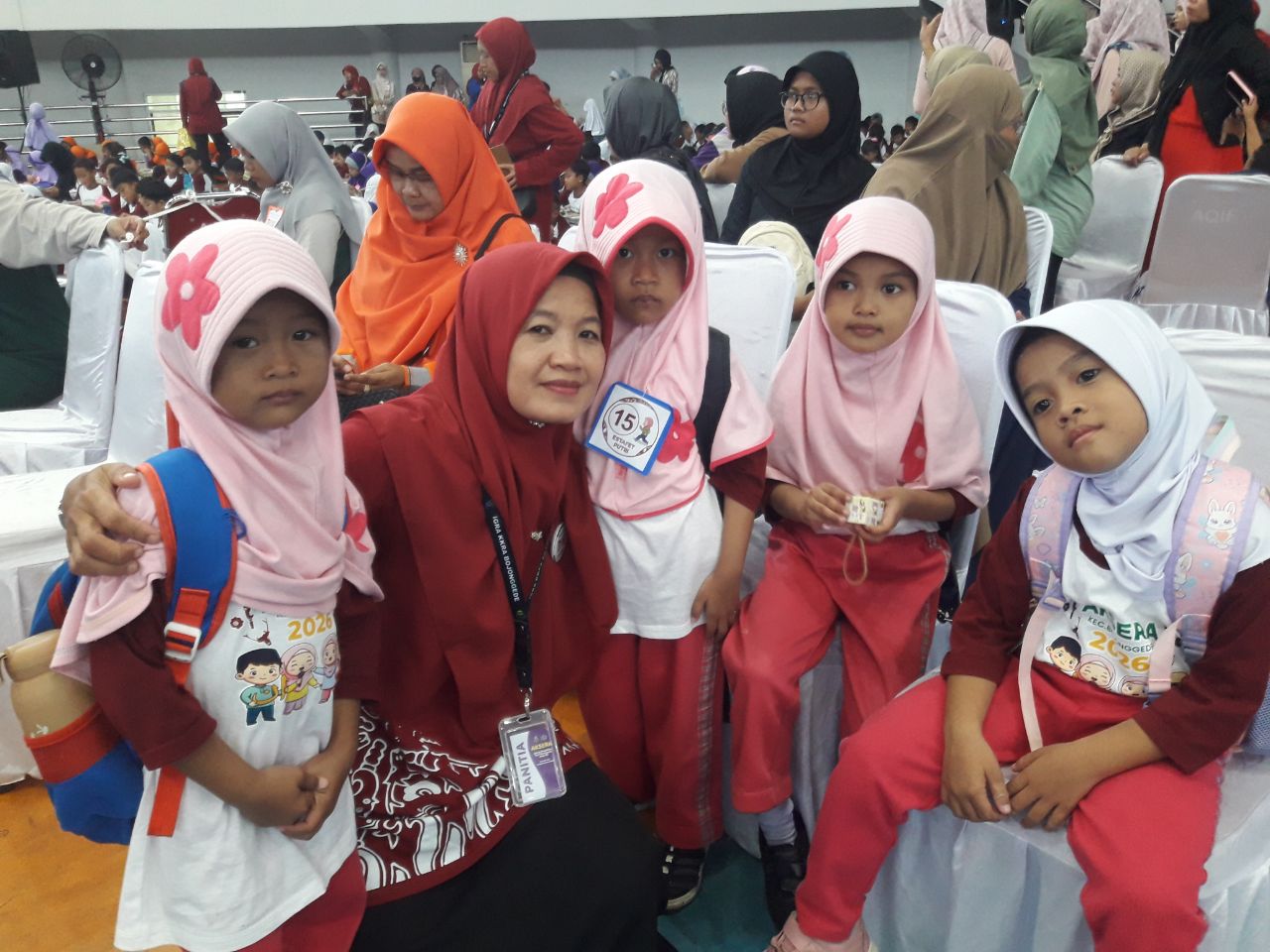 Lomba Estafet Putri